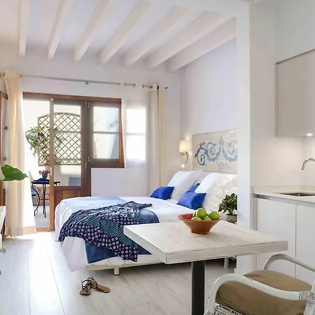 Staycatalina Boutique Hotel-Apartments-3
